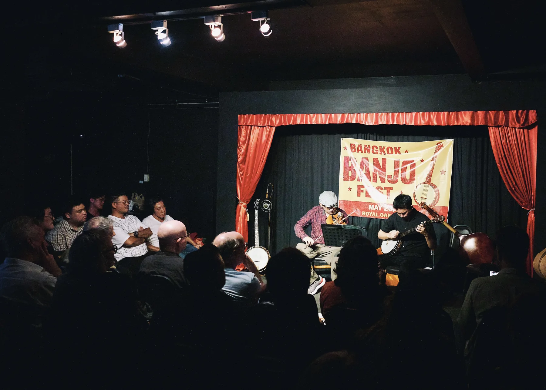 Bangkok Banjo Fest packed room