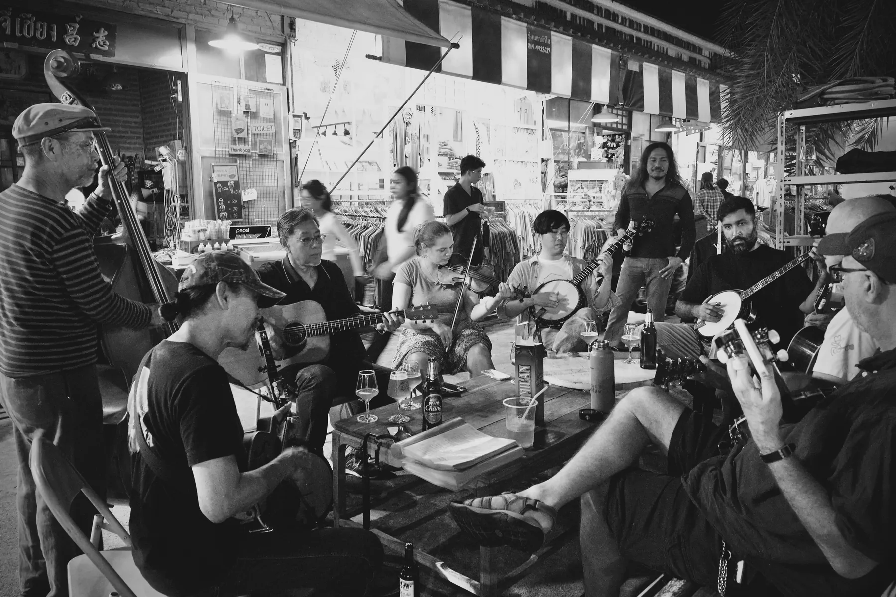 Informal Bluegrass Bangkok jam circle
